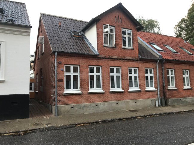 64256A4E-0E2C-4009-B52D-D25BB880F09F